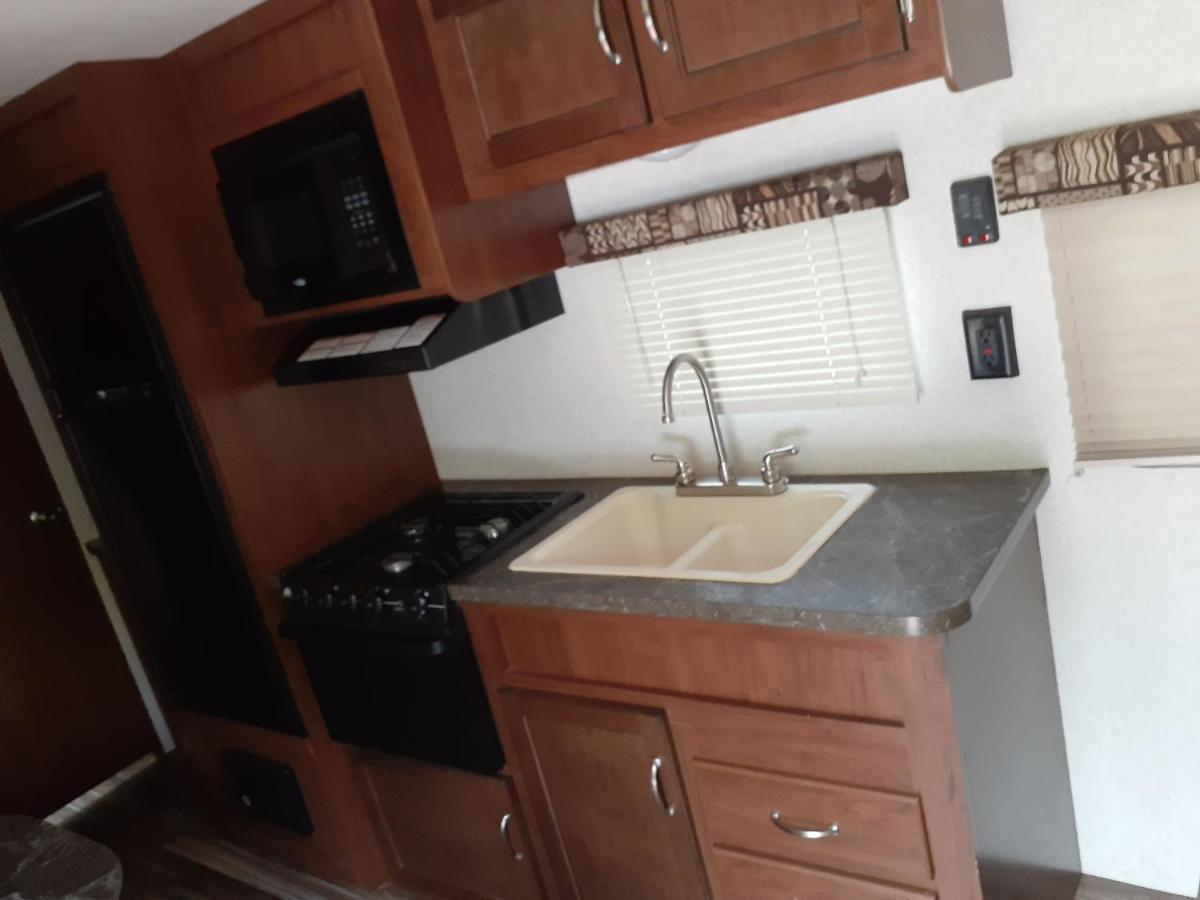 2017 Camper Located At The St. George Rv Park! Hotel Exterior foto